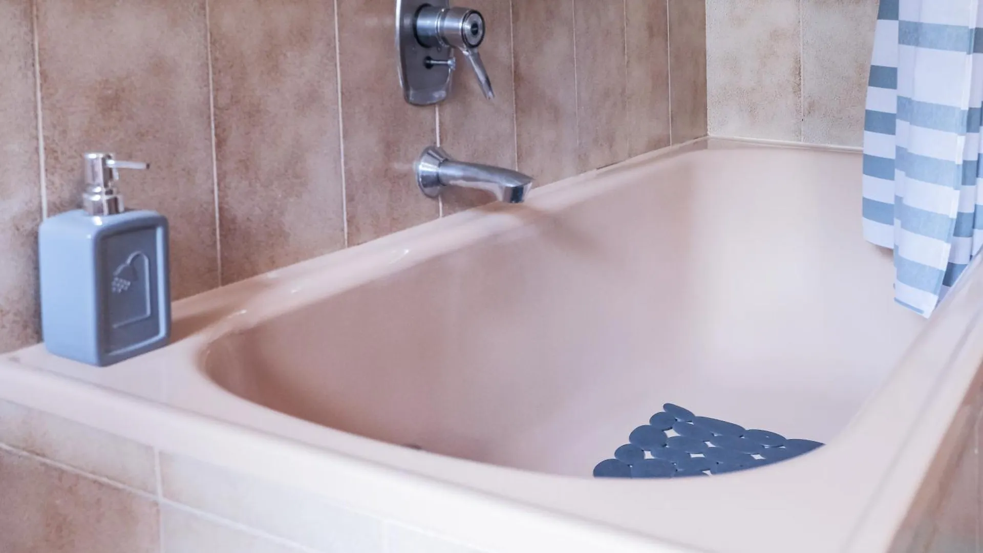 Apartment Ca'Molino Ampio Appartamento Con Giardino Privato Vicino Al Centro Storico Fiera Ospedale Stazione Centrale Aeroporto Centergross Bologna Italien